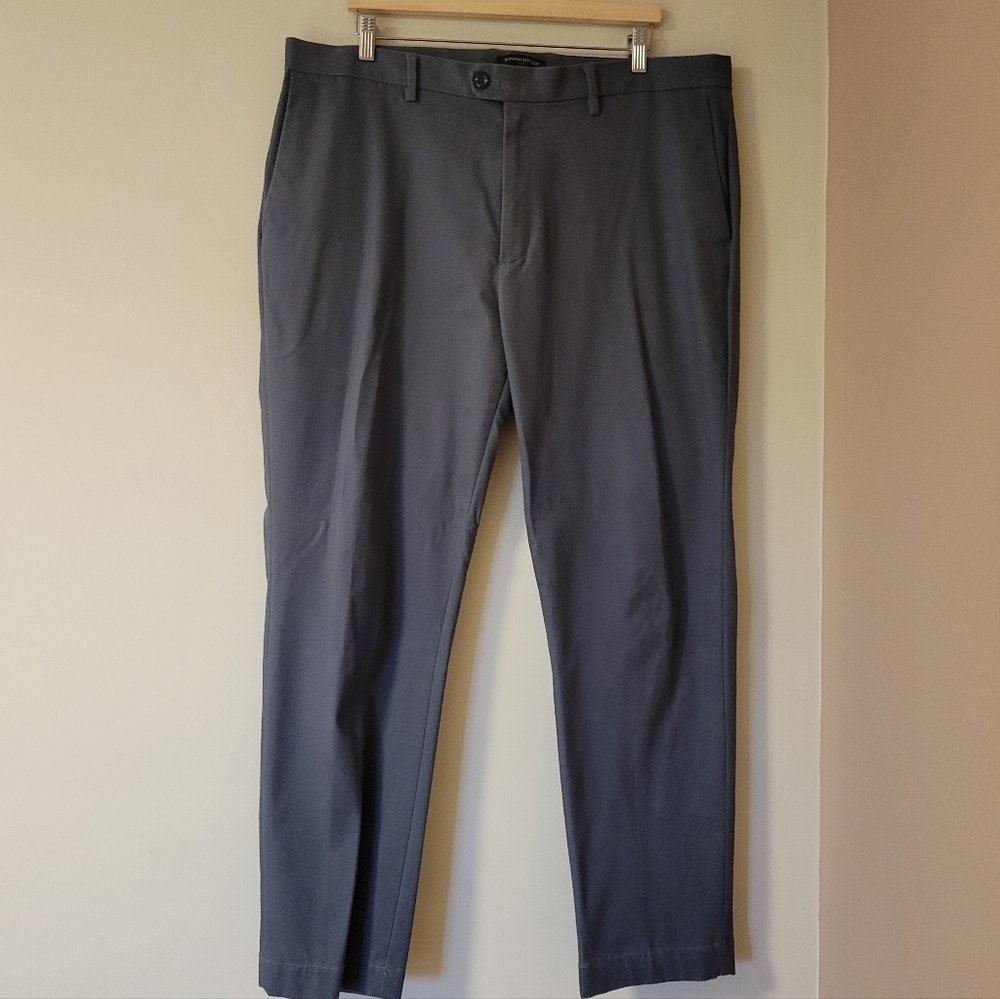 Banana Republic Men's Grey Slim Fit Chino Pants Size 38 × 32